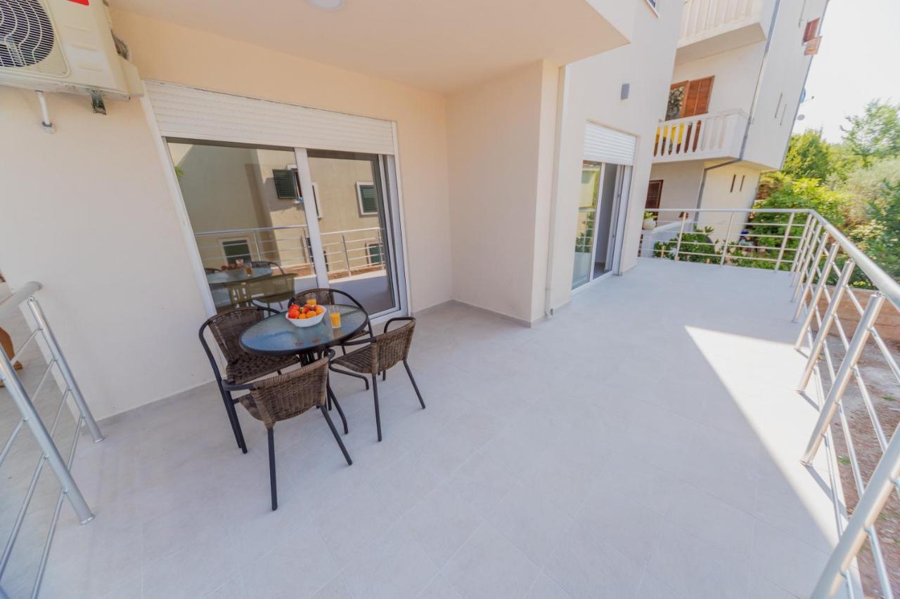 Grejm Lux Family Apartments Petrovac Exterior photo